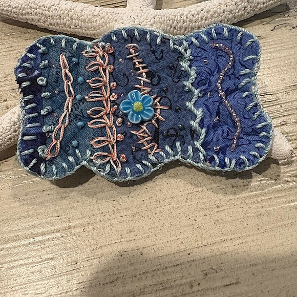 Handcrafted Blue and Pink Embroidered Brooch - Picture 1 of 8
